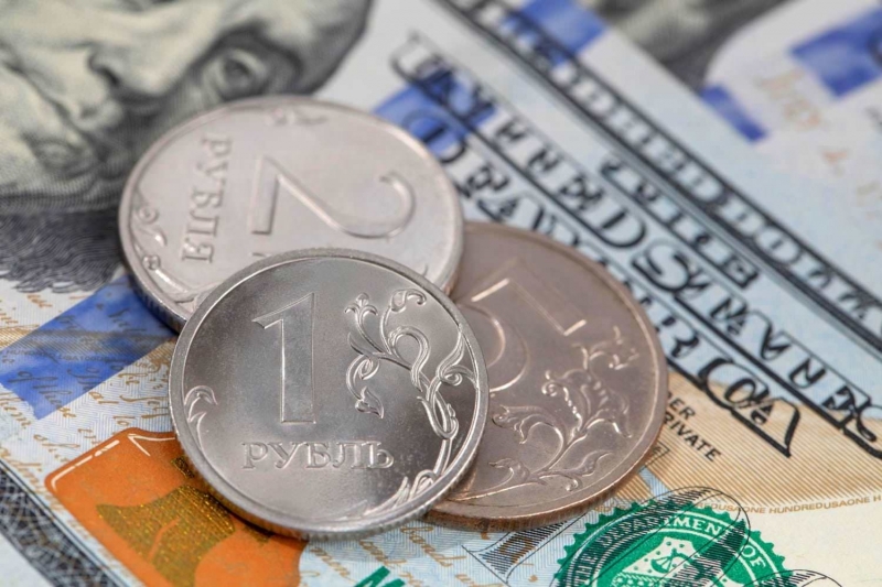 Курс доллара на открытии торгов Мосбиржи вырос до 79,1 рубля