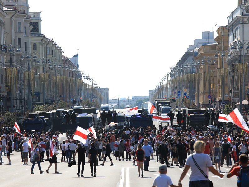 "Медиазона": при разгоне протестов в Минске пострадали 1376 человек