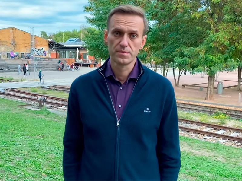 Навальный назвал имена людей, оплативших его лечение в Германии в условиях продолжающегося ареста его счетов в России
