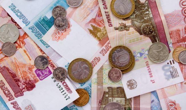 Экономист Хазин назвал причины снижения ставок по вкладам в банках России