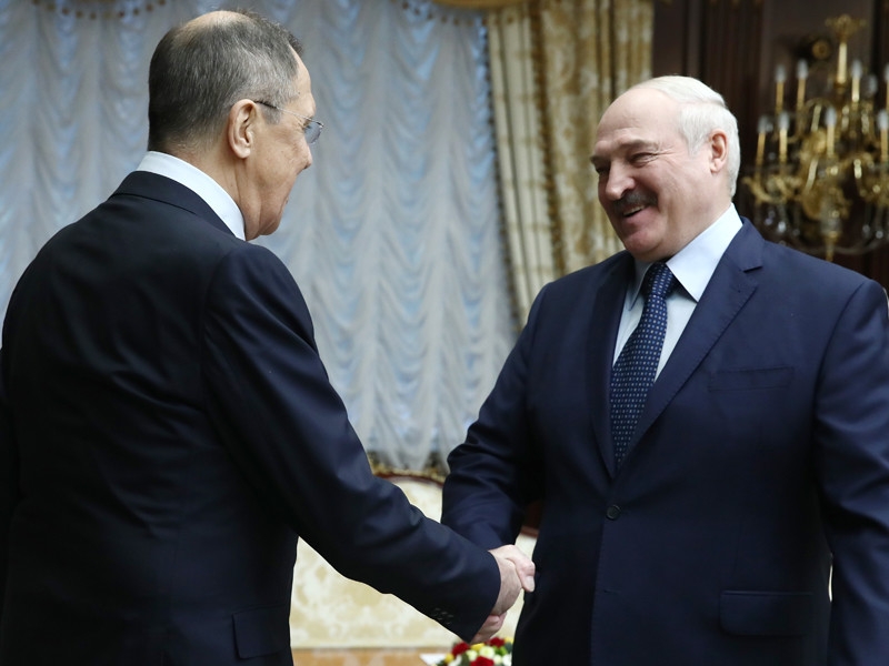 Лавров на встрече с Лукашенко отметил враждебность Запада к Белоруссии и РФ