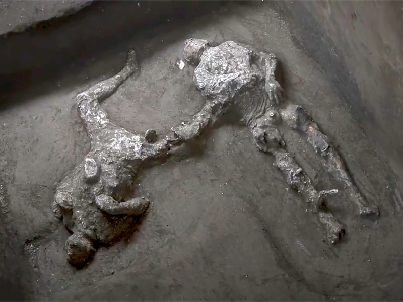 На раскопках в Помпеи обнаружены останки двух мужчин, погибших при извержении Везувия в 79 году н.э.