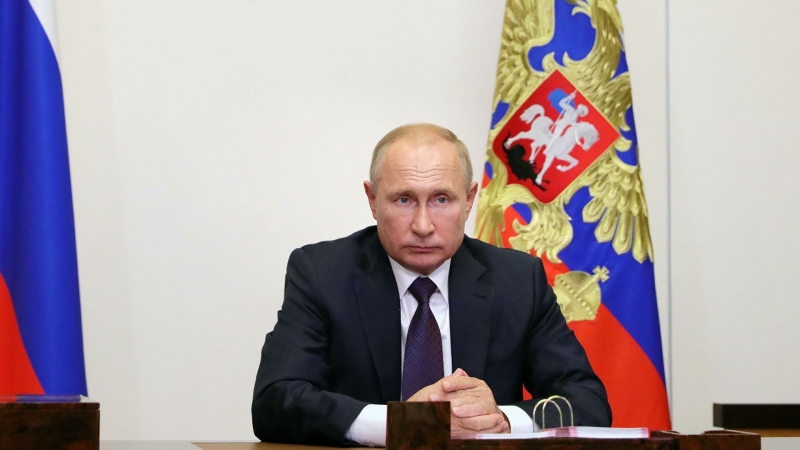 Путин подписал закон о запрете второго гражданства для парламентариев 