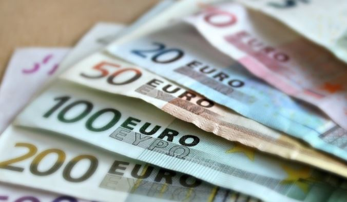 Аналитики спрогнозировали стоимость доллара и евро до конца года