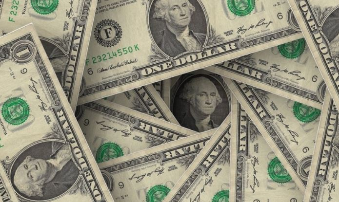 Экономист спрогнозировал обвал доллара к концу 2021 года