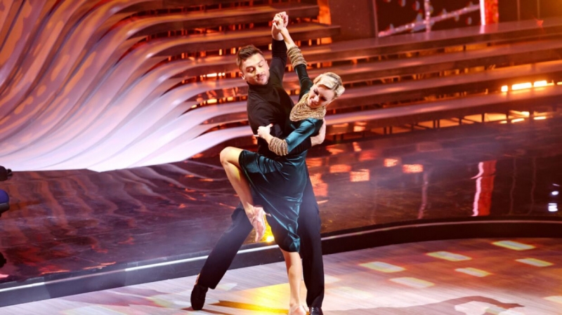 Станислав Попов назвал главных претендентов на победу в шоу «Танцы со звездами»