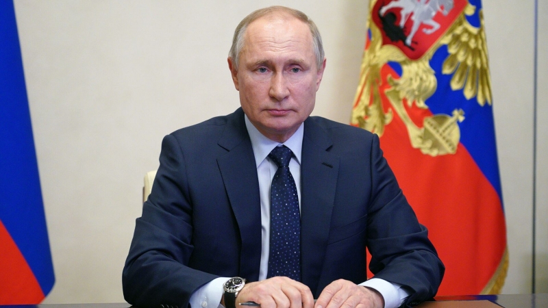 Путин и сотрудники Кремля подадут декларации о доходах до 1 апреля