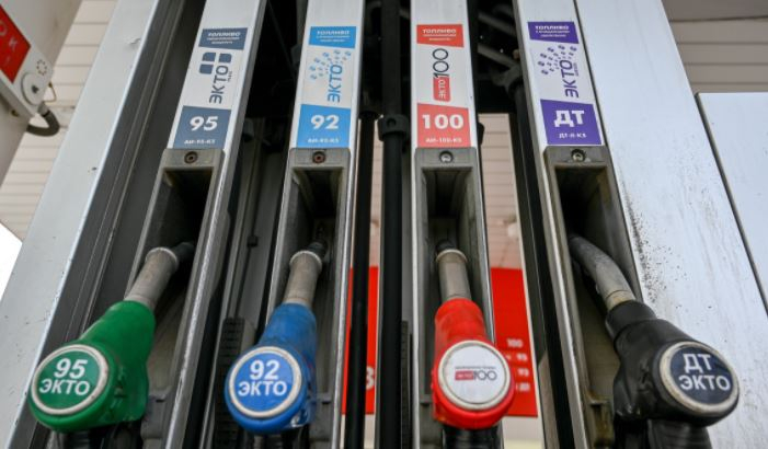 Американец сравнил цены на бензин в России и США