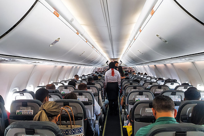 Выявлен риск заражения коронавирусом при посадке в самолет