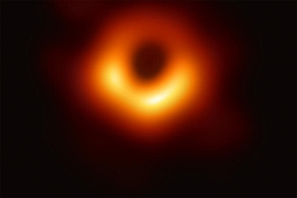 Экзотическая гипотеза объяснила тайну появления гигантских черных дыр