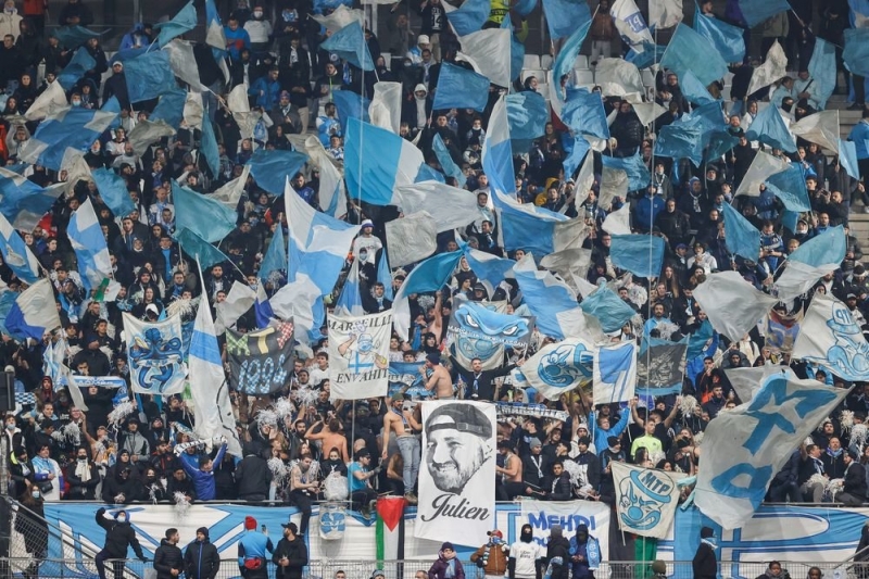 Болельщиков "Локомотива" вывели со стадиона во время матча с "Марселем"