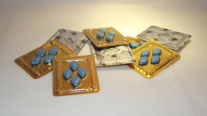 Неожиданные защитники от деменции: виагра и хорошее зрение