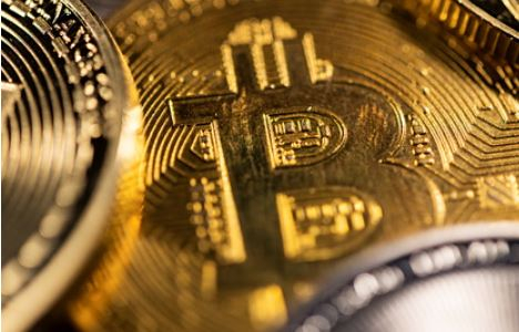 Раскрыта причина падения биткоина