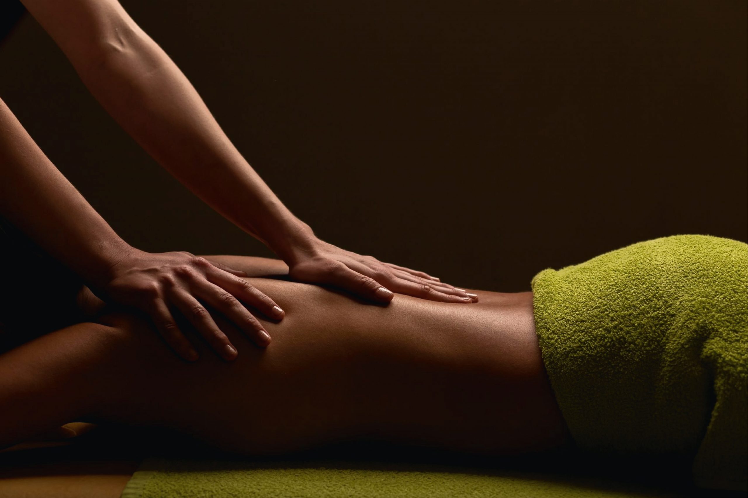 Massage org. Массаж спины. Классический массаж. Релакс массаж. Массаж картинки.
