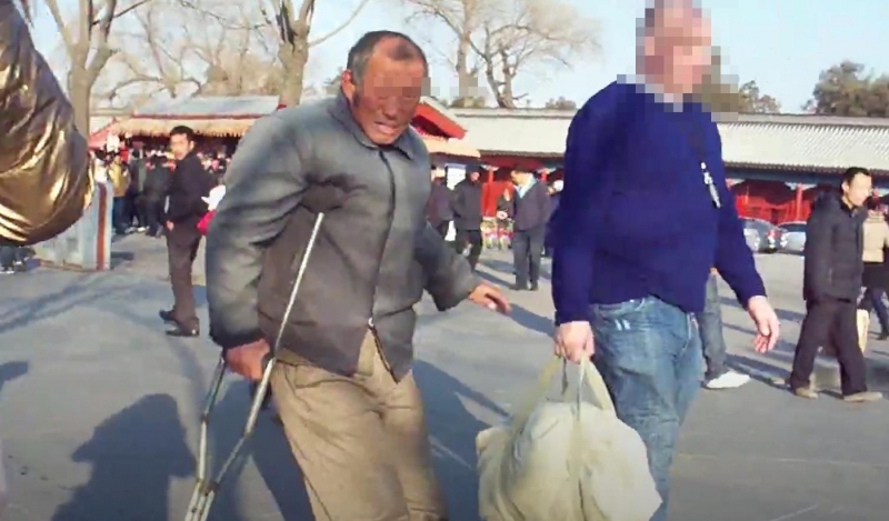 Российским туристам рассказали, почему в Китае лучше никому не помогать на улице