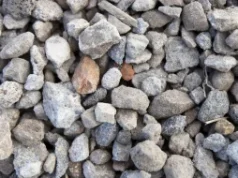 Вторичный щебень: преимущества и области применения в строительстве