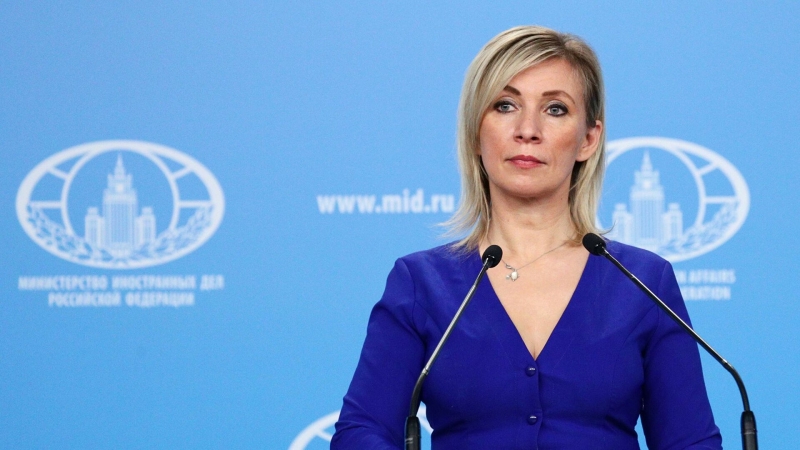 Россия не вмешивается во внутренние дела Армении, заявила Захарова